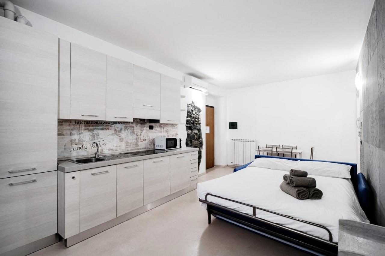 Blue Loft - The House Of Travelers Apartment Комо Екстериор снимка